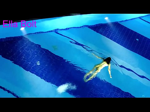 ❤️ నేను చూడటం ఆపలేను, ELLA BOLT రిసార్ట్ పూల్లో నగ్నంగా ఈత కొడుతూ దొరికిన యువ అందగత్తె ❤️ కేవలం పోర్న్ te.pornovore.ru ️❤